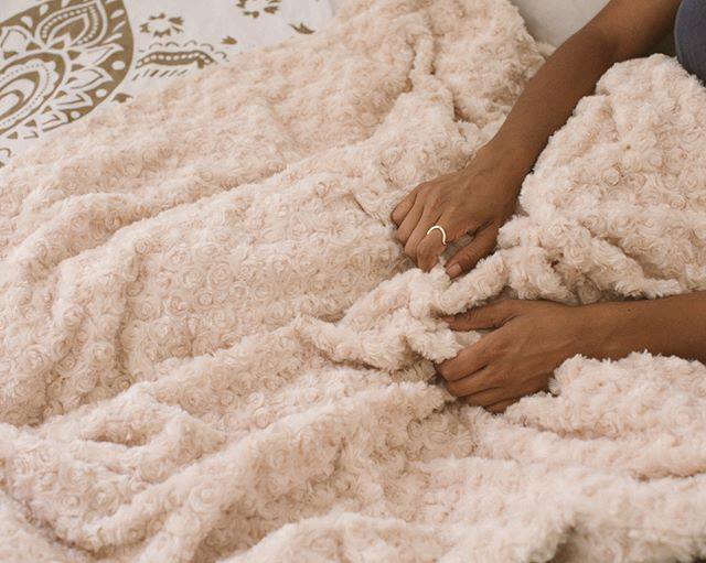 Luxurious Chenille Magic Weighted Blanket (Made in USA)